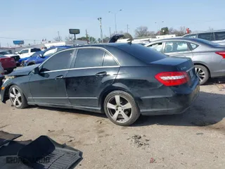 2010 Mercedes-Benz E-Class E 350 Luxury with VIN WDDHF8HB0AA100686, listed as a IAAI auction lot 41578322 with 189,352 mi miles. Bid and sale history available at carsss.com. Image 14.