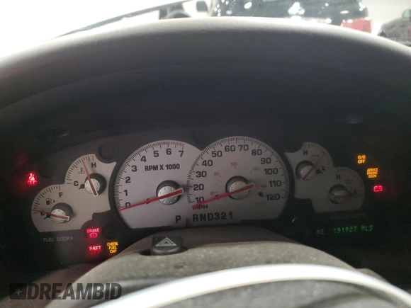 2002 Mercury Mountaineer z VIN 4M2DU86W62ZJ26324, wystawiony jako Copart lot #45649415 z przebiegiem 191 927 mil mil oraz Nie do naprawy. Historia ofert i sprzedaży dostępna na DreamBid. Obrazek 9.