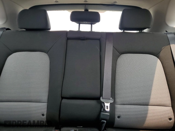 2021 Hyundai Kona SE z VIN KM8K1CAA7MU735048, wystawiony jako Copart lot #58576795 z przebiegiem 65 857 mil mil oraz Czysty tytuł • Clean title. Historia ofert i sprzedaży dostępna na DreamBid. Obrazek 10.