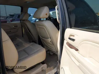 2008 Cadillac Escalade EXT z VIN 3GYFK62878G208887, wystawiony jako IAAI lot #41929267 z przebiegiem 186 074 mil mil oraz . Historia ofert i sprzedaży dostępna na DreamBid. Obrazek 8.