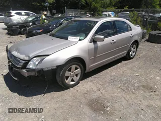 2007 Ford Fusion SE with VIN 3FAHP01127R152030, listed as a IAAI auction lot 33457957 with 197,513 mi miles. Bid and sale history available at carsss.com. Image 2.