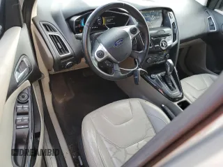 2015 Ford Focus Electric with VIN 1FADP3R45FL227962, listed as a Copart auction lot 43755825 with 70,490 mi miles and Clean title. Bid and sale history available at DreamBid. Image 8.
