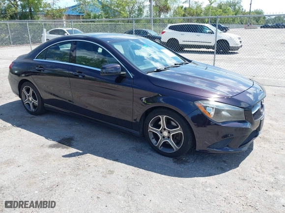 2014 Mercedes-Benz CLA-Class CLA 250 with VIN WDDSJ4EB4EN065876, listed as a IAAI auction lot 42029714 with 172,898 mi miles. Bid and sale history available at carsss.com. Image 1.