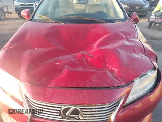 2014 Lexus ES 330 z VIN JTHBK1GGXE2113007, wystawiony jako IAAI lot #40591856 z przebiegiem 121 388 mil mil oraz . Historia ofert i sprzedaży dostępna na DreamBid. Obrazek 6.