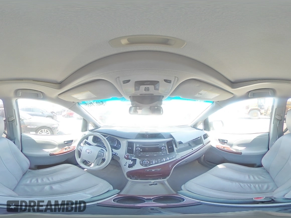2011 Toyota Sienna XLE z VIN 5TDDK3DC2BS012927, wystawiony jako Copart lot #54073135 z przebiegiem 307 546 mil mil oraz Szkoda całkowita • Salvage title. Historia ofert i sprzedaży dostępna na DreamBid. Obrazek 15.