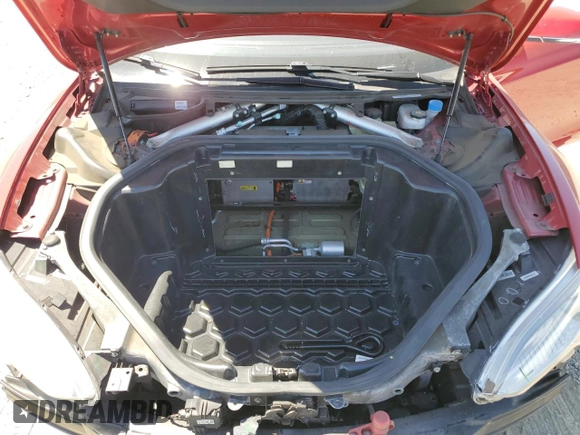 2014 Tesla Model S 60 with VIN 5YJSA1H17EFP64266, listed as a Copart auction lot 61678485 with 104,160 mi miles and Salvage title. Bid and sale history available at DreamBid. Image 11.