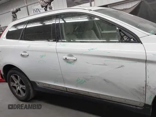 2011 Volvo XC60 3.0T with VIN YV4902DZ4B2179224, listed as a IAAI auction lot 42272698 with 95,022 mi miles and . Bid and sale history available at DreamBid. Image 13.