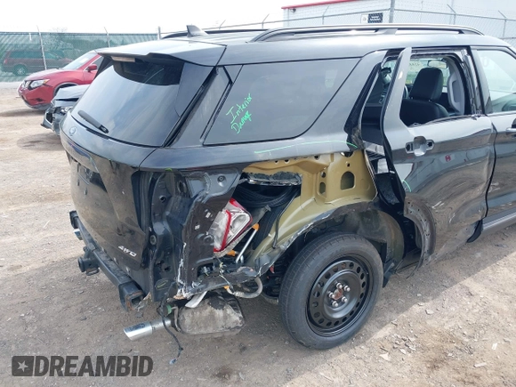 2022 Ford Explorer XLT с VIN 1FMSK8DH4NGC33861, выставлен на аукционе IAAI как лот 42135207 с пробегом 50 106 миль миль и . История ставок и продаж доступна на DreamBid. Изображение 6.