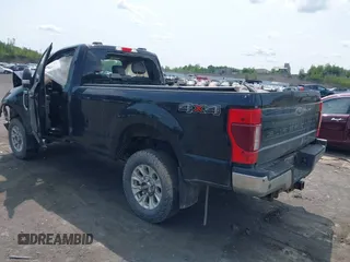 2020 Ford F-250 XL z VIN 1FTBF2B6XLEC36246, wystawiony jako IAAI lot #42405683 z przebiegiem 68 879 mil mil oraz . Historia ofert i sprzedaży dostępna na DreamBid. Obrazek 3.