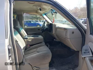 2003 Chevrolet Silverado 1500 LS with VIN 2GCEK19V231240843, listed as a IAAI auction lot 41439844 with 351,433 mi miles. Bid and sale history available at carsss.com. Image 5.
