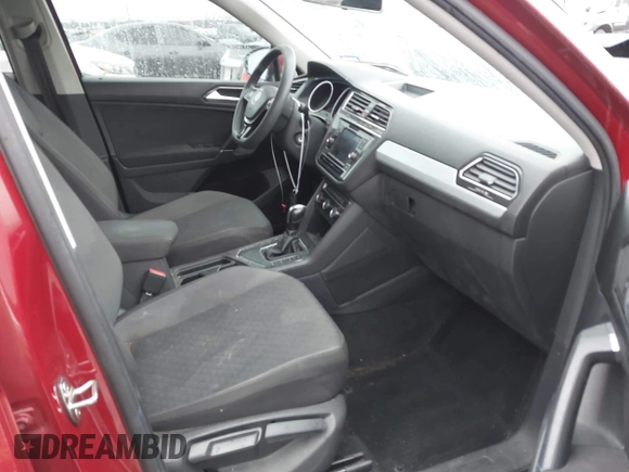 2018 Volkswagen Tiguan S with VIN 3VV1B7AX8JM124827, listed as a IAAI auction lot 41544321 with 101,492 mi miles and . Bid and sale history available at DreamBid. Image 5.