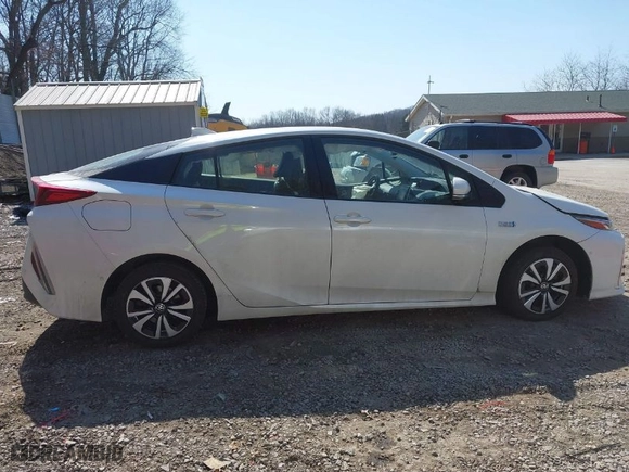 2017 Toyota Prius Prime Plus with VIN JTDKARFPXH3062627, listed as a IAAI auction lot 41790505 with NaN miles. Bid and sale history available at carsss.com. Image 14.