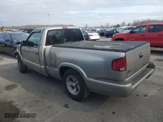 2000 Chevrolet S-10 LS with VIN 1GCCS14W9Y8130139, listed as a Copart auction lot 48936205 with 0 mi miles and Salvage Title. Bid and sale history available at carsss.com. Image 2.