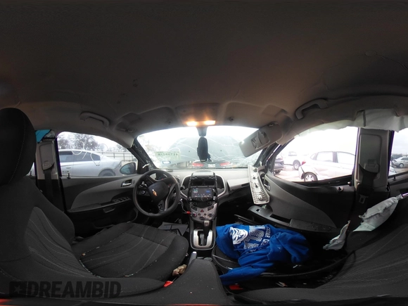 2015 Chevrolet Sonic LT z VIN 1G1JC5SB1F4128426, wystawiony jako IAAI lot #41739238 z przebiegiem 121 717 mil mil oraz . Historia ofert i sprzedaży dostępna na DreamBid. Obrazek 21.