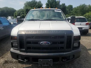 2009 Ford F-350 z VIN 1FDWF30509EA23540, wystawiony jako Copart lot #64825564 z przebiegiem 121 432 mil mil oraz Czysty tytuł • Clean title. Historia ofert i sprzedaży dostępna na DreamBid. Obrazek 5.