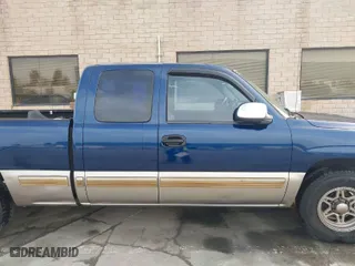 2001 Chevrolet Silverado 1500 LS with VIN 2GCEC19V811360625, listed as a IAAI auction lot 41733223 with 275,968 mi miles. Bid and sale history available at carsss.com. Image 13.