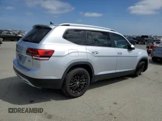 2018 Volkswagen Atlas SE z VIN 1V2LR2CAXJC560772, wystawiony jako Copart lot #53544725 z przebiegiem 70 282 mil mil oraz Szkoda całkowita • Salvage title. Historia ofert i sprzedaży dostępna na DreamBid. Obrazek 3.