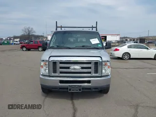 2014 Ford Econoline Passenger XL z VIN 1FBSS3BL9EDA86585, wystawiony jako IAAI lot #41909977 z przebiegiem 167 911 mil mil oraz . Historia ofert i sprzedaży dostępna na DreamBid. Obrazek 12.
