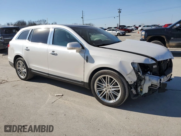 2016 Lincoln MKT EcoBoost z VIN 2LMHJ5AT5GBL01314, wystawiony jako Copart lot #88693385 z przebiegiem 75 777 mil mil oraz Szkoda całkowita • Salvage title. Historia ofert i sprzedaży dostępna na DreamBid. Obrazek 4.