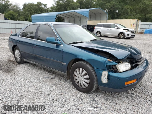 1995 Honda Accord LX with VIN 1HGCD5635SA071449, listed as a Copart auction lot 71596954 with 305,695 mi miles and Salvage Title. Bid and sale history available at carsss.com. Image 4.