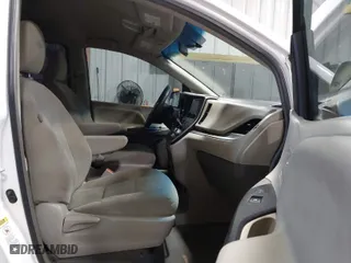2015 Toyota Sienna L with VIN 5TDZK3DC3FS617518, listed as a IAAI auction lot 41566048 with 188,494 mi miles. Bid and sale history available at carsss.com. Image 5.