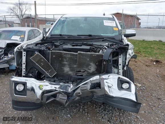 2014 GMC Sierra 1500 SLT with VIN 3GTU2VEC3EG261752, listed as a IAAI auction lot 41825850 with 1 mi miles. Bid and sale history available at carsss.com. Image 6.