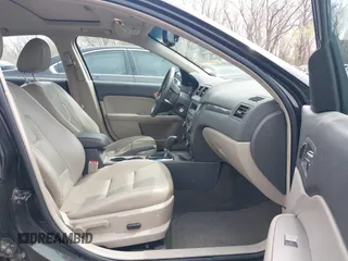 2010 Ford Fusion SEL with VIN 3FAHP0JA3AR178031, listed as a IAAI auction lot 41855366 with 199,186 mi miles. Bid and sale history available at carsss.com. Image 5.