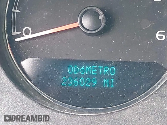 2011 Chevrolet Avalanche LS with VIN 3GNMCEE06BG129154, listed as a IAAI auction lot 41524963 with 236,029 mi miles and . Bid and sale history available at DreamBid. Image 15.