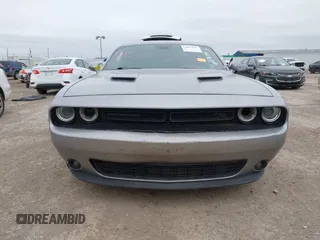 2017 Dodge Challenger R/T Shaker z VIN 2C3CDZBT3HH651390, wystawiony jako IAAI lot #41097999 z przebiegiem 128 289 mil mil oraz . Historia ofert i sprzedaży dostępna na DreamBid. Obrazek 12.