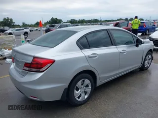 2015 Honda Civic LX z VIN 2HGFB2F55FH553395, wystawiony jako IAAI lot #42190166 z przebiegiem 113 416 mil mil oraz . Historia ofert i sprzedaży dostępna na DreamBid. Obrazek 4.