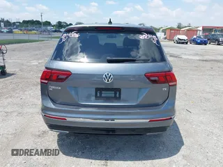 2018 Volkswagen Tiguan SEL with VIN 3VV3B7AX9JM178291, listed as a IAAI auction lot 42033485 with 65,641 mi miles and . Bid and sale history available at DreamBid. Image 16.