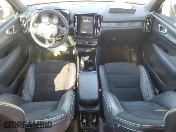 2022 Volvo XC40 Twin Plus z VIN YV4ED3URXN2691650, wystawiony jako Copart lot #43424765 z przebiegiem 47 573 mil mil oraz Szkoda całkowita • Salvage title. Historia ofert i sprzedaży dostępna na DreamBid. Obrazek 8.
