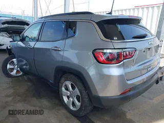 2019 Jeep Compass Altitude z VIN 3C4NJCBB7KT833187, wystawiony jako IAAI lot #41852079 z przebiegiem 73 949 mil mil oraz . Historia ofert i sprzedaży dostępna na DreamBid. Obrazek 3.