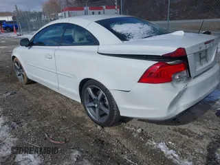 2013 Volvo C70 T5 with VIN YV1672MC5DJ142005, listed as a IAAI auction lot 41634212 with 94,435 mi miles. Bid and sale history available at carsss.com. Image 3.