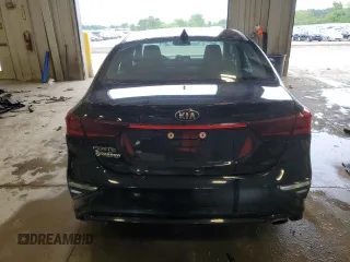 2021 Kia Forte LXS with VIN 3KPF24AD6ME391617, listed as a Copart auction lot 61461165 with 61,272 mi miles and Salvage title. Bid and sale history available at DreamBid. Image 6.