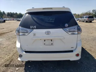 2016 Toyota Sienna SE с VIN 5TDXK3DC6GS749813, выставлен на аукционе Copart как лот 52519645 с пробегом 137 960 миль миль и Списание • Salvage title. История ставок и продаж доступна на DreamBid. Изображение 6.