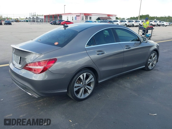 2019 Mercedes-Benz CLA 250 z VIN WDDSJ4EB0KN720613, wystawiony jako IAAI lot #42508467 z przebiegiem 26 941 mil mil oraz . Historia ofert i sprzedaży dostępna na DreamBid. Obrazek 4.