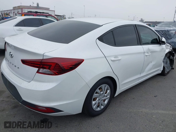 2020 Hyundai Elantra SE z VIN 5NPD74LF6LH508453, wystawiony jako IAAI lot #42478403 z przebiegiem 28 581 mil mil oraz . Historia ofert i sprzedaży dostępna na DreamBid. Obrazek 4.