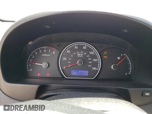 2009 Hyundai Elantra GLS z VIN KMHDU46D09U816764, wystawiony jako Copart lot #57595325 z przebiegiem 144 291 mil mil oraz Szkoda całkowita • Salvage title. Historia ofert i sprzedaży dostępna na DreamBid. Obrazek 9.