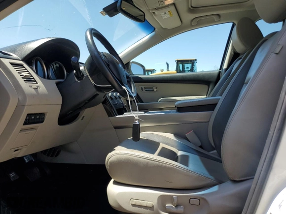 2011 Mazda CX-9 Grand Touring with VIN JM3TB3DA3B0306602, listed as a Copart auction lot 52611555 with 117,907 mi miles and Salvage title. Bid and sale history available at DreamBid. Image 7.