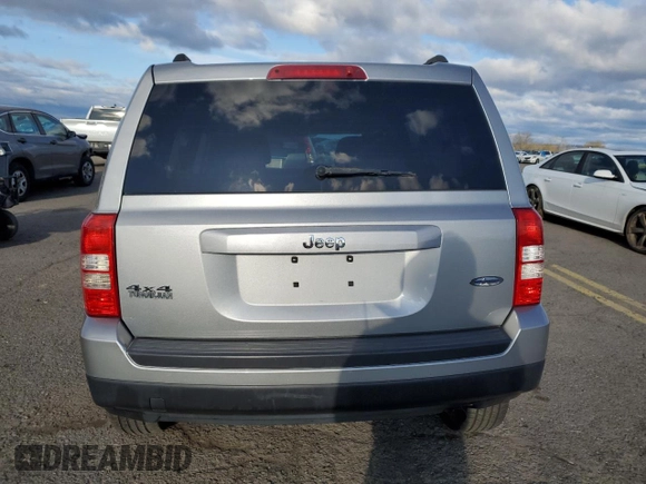 2015 Jeep Patriot High Altitude with VIN 1C4NJRFB2FD270543, listed as a Copart auction lot 53448165 with 141,048 mi miles and Salvage Title. Bid and sale history available at carsss.com. Image 6.