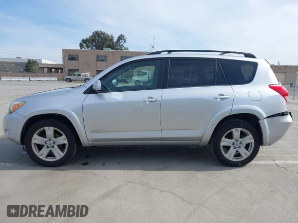 2006 Toyota RAV4 Sport with VIN JTMZK32V666001770, listed as a IAAI auction lot 41763306 with 195,448 mi miles. Bid and sale history available at carsss.com. Image 14.