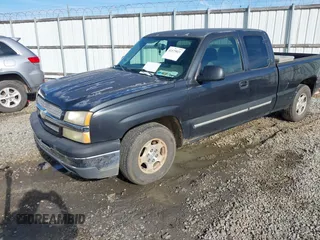 2004 Chevrolet Silverado 1500 Work Truck with VIN 2GCEC19T441204973, listed as a IAAI auction lot 41575021 with Not Provided miles. Bid and sale history available at carsss.com. Image 17.