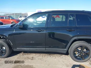 2024 Jeep Grand Cherokee Limited with VIN 1C4RJHBG7RC263546, listed as a IAAI auction lot 41993847 with 5,152 mi miles and . Bid and sale history available at DreamBid. Image 15.