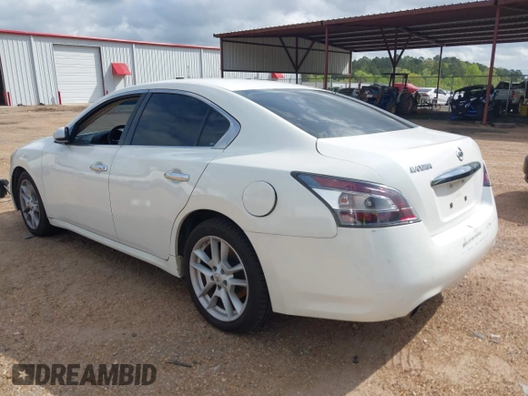 2014 Nissan Maxima S with VIN 1N4AA5AP8EC440389, listed as a IAAI auction lot 41918551 with 216,891 mi miles and . Bid and sale history available at DreamBid. Image 3.