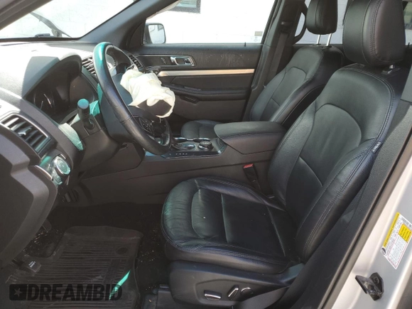 2018 Ford Explorer XLT z VIN 1FM5K8D83JGC67863, wystawiony jako Copart lot #62029795 z przebiegiem Nie podano mil oraz Szkoda całkowita • Salvage title. Historia ofert i sprzedaży dostępna na DreamBid. Obrazek 7.
