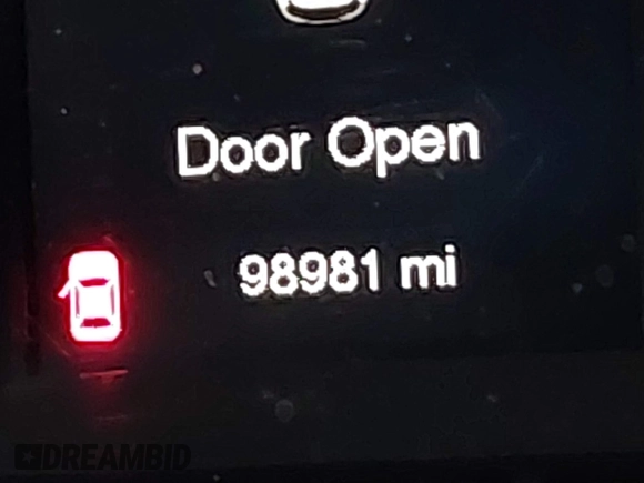 2018 Jeep Cherokee Latitude Plus with VIN 1C4PJLLX3JD573359, listed as a IAAI auction lot 41313339 with 98,981 mi miles. Bid and sale history available at carsss.com. Image 7.
