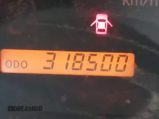 2008 Toyota Tundra z VIN 5TFRV54198X040153, wystawiony jako IAAI lot #42407051 z przebiegiem 318 500 mil mil oraz . Historia ofert i sprzedaży dostępna na DreamBid. Obrazek 15.