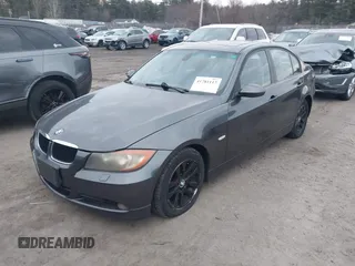 2006 BMW 3 Series 325xi with VIN WBAVD13556KV13312, listed as a IAAI auction lot 41781117 with 177,569 mi miles. Bid and sale history available at carsss.com. Image 2.