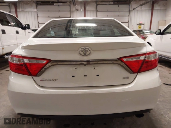 2015 Toyota Camry XLE with VIN 4T1BF1FK0FU083626, listed as a IAAI auction lot 41911558 with 79,640 mi miles and . Bid and sale history available at DreamBid. Image 17.